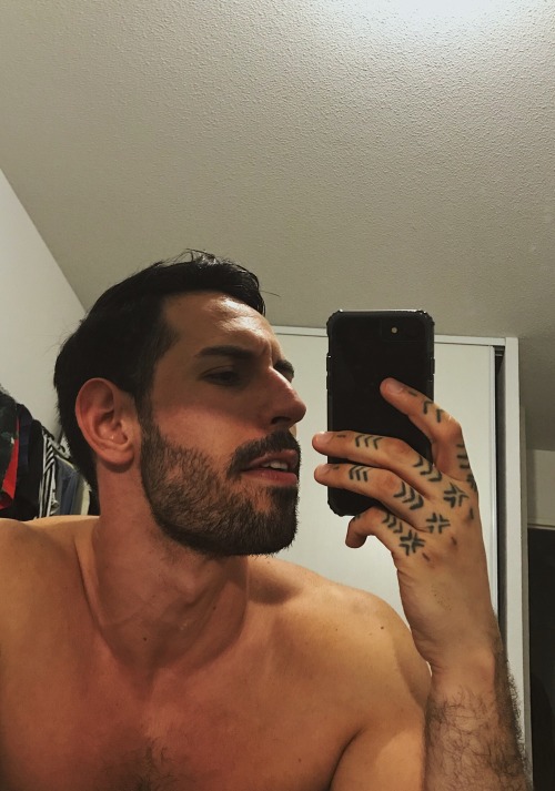 talk-that-talk-yeah:October means let’s get freaky 💀👀ig: damieng4l
