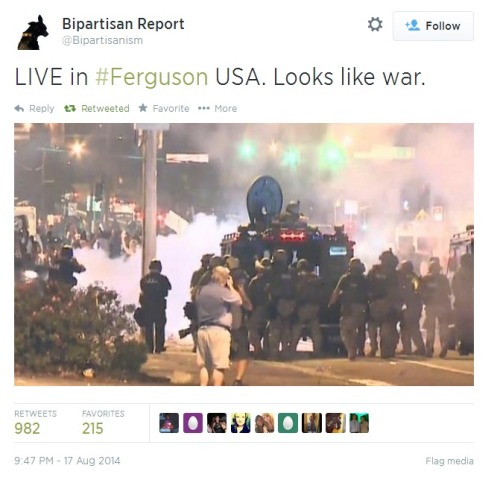 lizardvvizard:iwriteaboutfeminism:Chaos in Ferguson. Sunday night, part 4[part 1] [part 2] [part 3] 