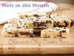 veganrecipecollection:  (via Maple ♥ Spice: Chocolate Chip Shortbread Cookie Bars)