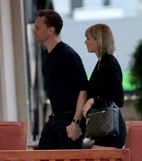 www.justjared.com/2016/06/23/taylor-swift-tom-hiddleston-go-on-lunchtime-double-date/