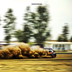 amgmercedesfans:  120 Mph Drift !! @jamg63 Going Wild In His Monstrous C63 At Button Willow Race Track! #C63 #AMG #BecauseDriftCar