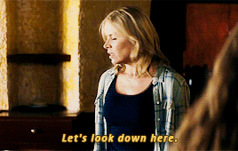 dailyfeartwdgifs:We should check the rooms. All of them.Sassy