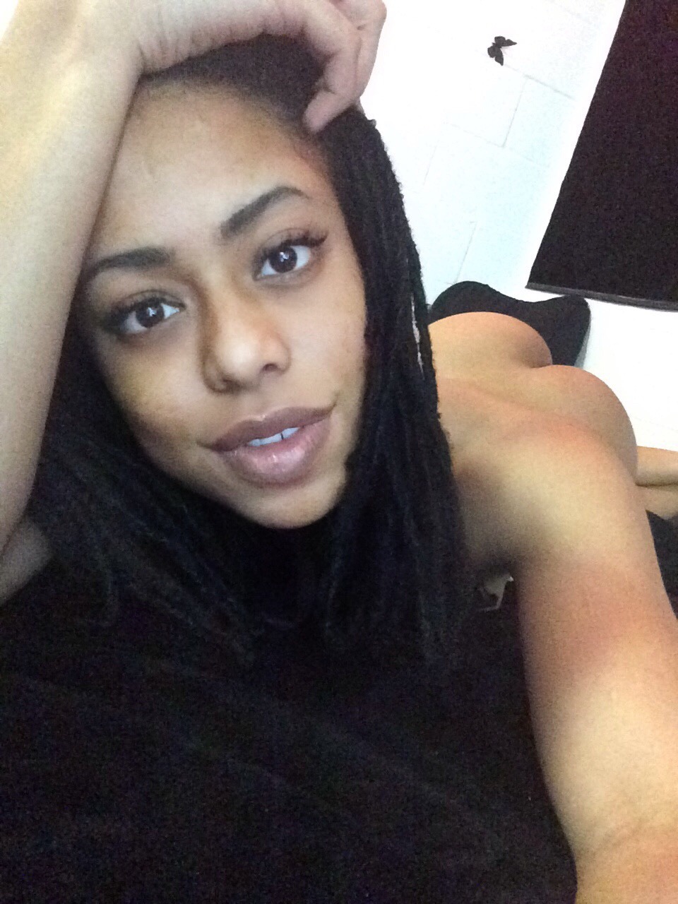 thekiranoir:I like myself more with no makeup lately  😍😍😍😍😍