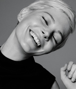 fortunatelystof:    Michelle Williams