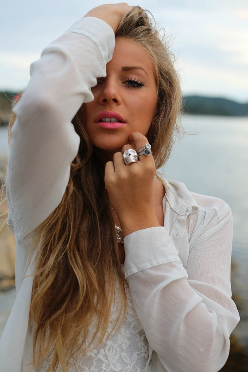 dissapolnted:  vertical/personal/love♥ 