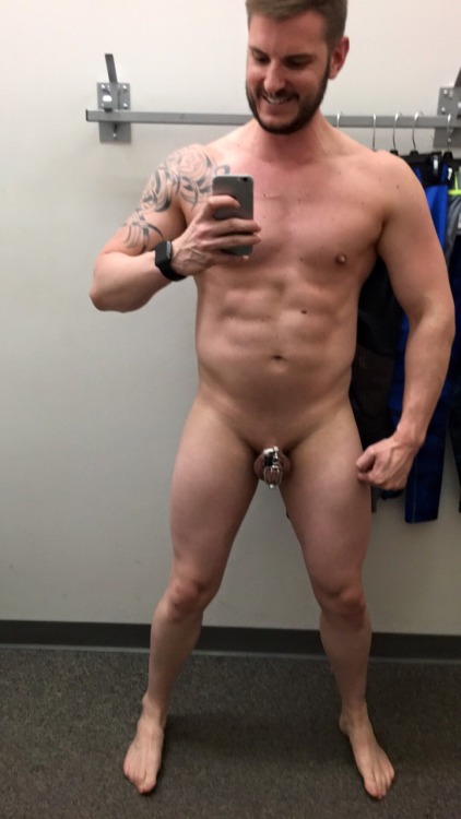 pleep1: Pup bought some tights… So had to take some naked selfies… #bulking #musclepup