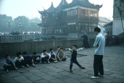 ouilavie:Hiroji Kubota. China. Shangai. Morning practice of Tajiquan and Kung Fu. 1979.