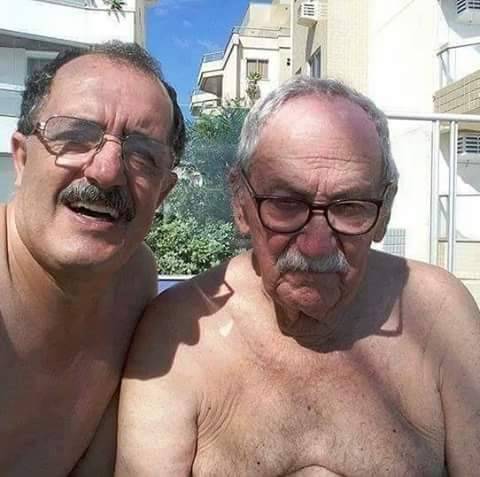 Que suertudote el de la izquierda.