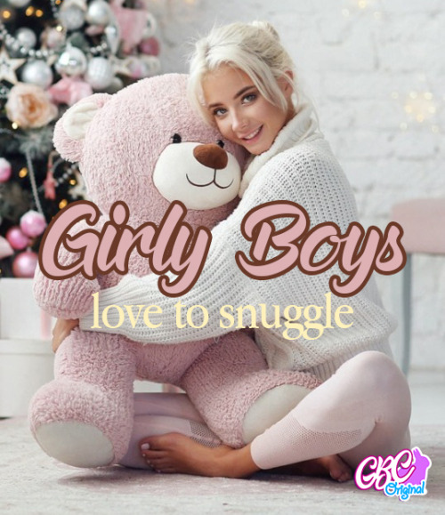 gymbunnycandiehart:  Snuggle Up, Girlies!Allowing my girly self to be expressed in feminine clothing is always a positive.  To do so in extra comfy clothes is even better.  What takes the cake, though, is to be feminine, comfy, and able to snuggle. 