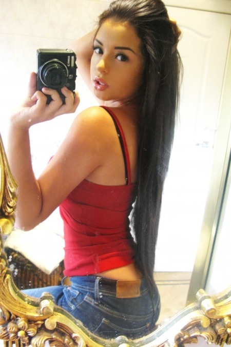 selfshot-teenagers: Follow me selfshot-teenagers.tumblr.com/