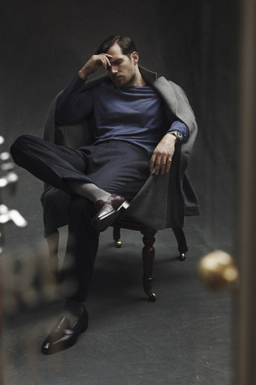 henrycavillglory:  harperdie:  Henry Cavill for The Rake Magazine, October 2017, photography Kalle Gustafsson.  WHAT THE BLOODY HELL
