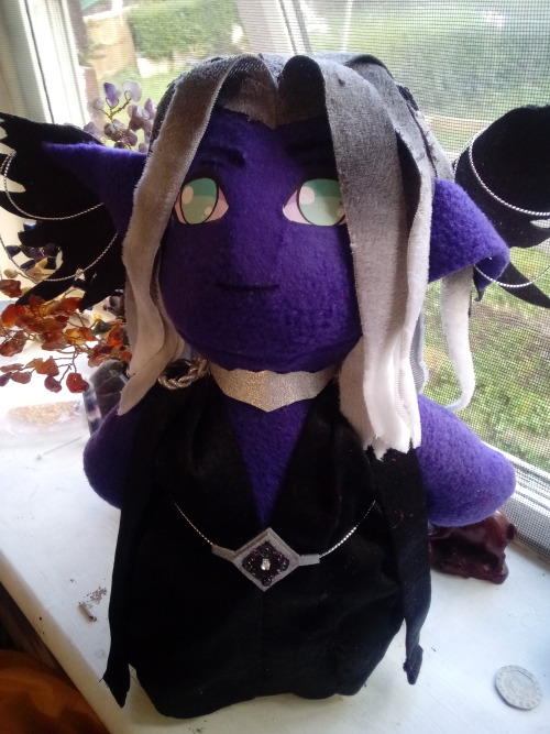 card-queen:PLUSH DOLL COMMISSIONSTrying to help my mother out with her business, so I’m showin