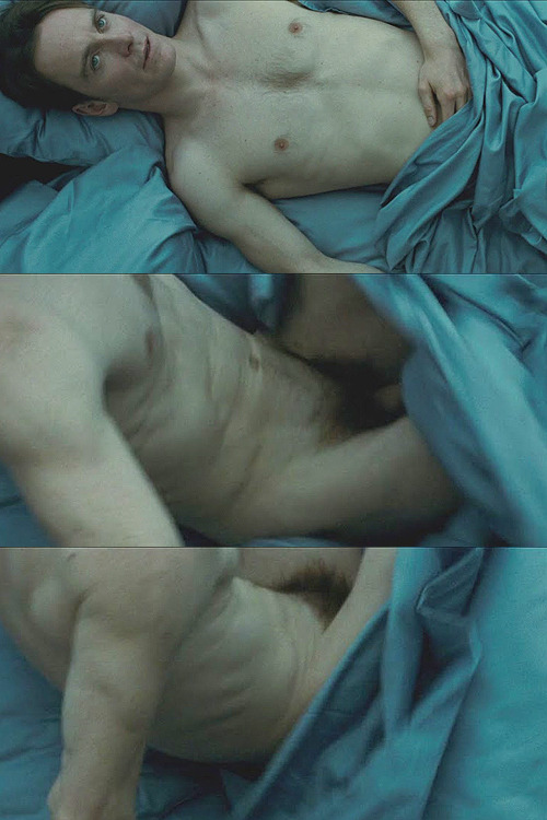 nakedactors:  Michael Fassbender naked hotness