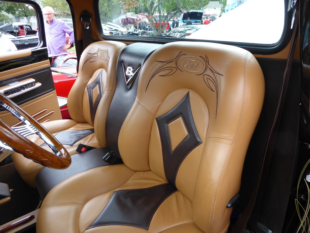 fromcruise-instoconcours:Ford F-100 with a Coyote 5.0-liter. The interior on this