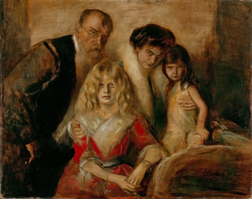 Franz von Lenbach - Selfportrait with his wife and daughters - 1903 