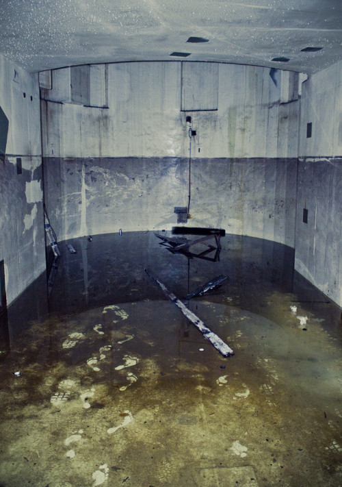 unexplained-events:  Bare footprints in an abandoned nuclear reactor.  The stride of the footprints just adds onto the already creepy factor