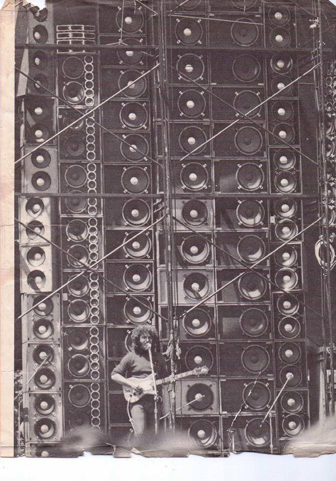 yeltumpar:  The Grateful Dead’s Wall of Sound89 300-watt solid-state and three