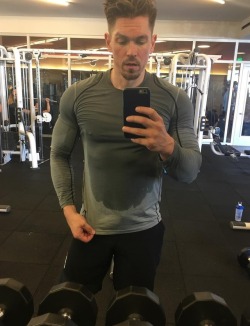 manculture:Steve Howey