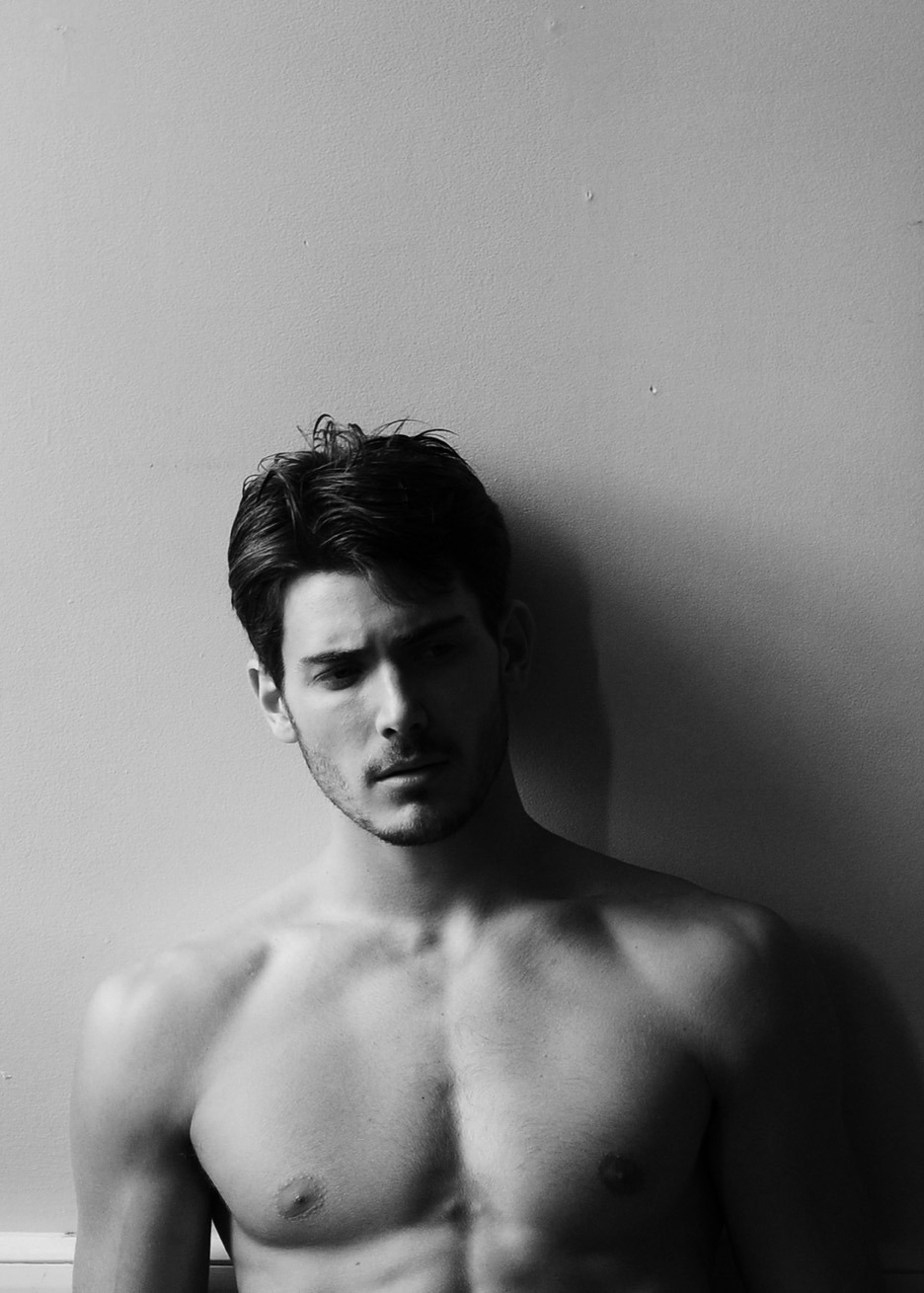 speedobuttandtaint:  joeyslomowitz:  Joey Slomowitz by Dom Smith  http://speedobuttandtaint.tumblr.com/