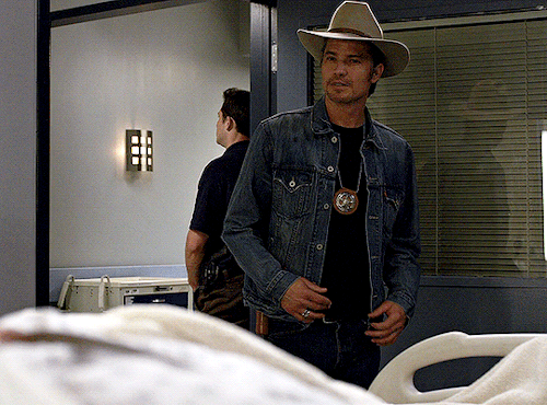raylansgivens:  Timothy Olyphant as Raylan GivensJUSTIFIED - 5X13 - “RESTITUTION”