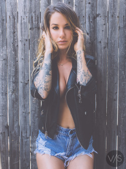 vanstyles:  Jesse Lee in her leather jacket #2 