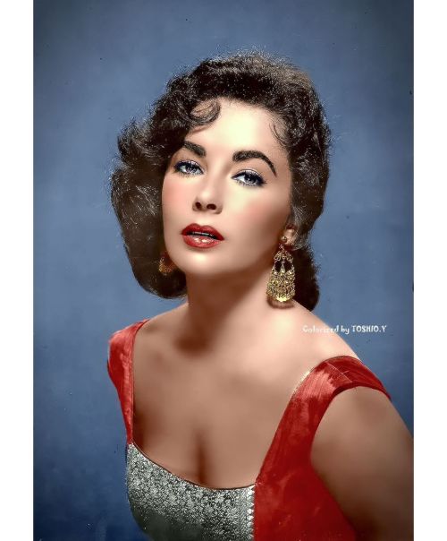 Elizabeth Taylor . . . . . . #ElizabethTaylor #エリザベステイラー #1950s #50s #oldhollywood #classichollywoo