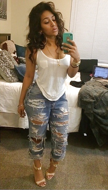 jazziedad:  Sexy&amp;Gorgeous&amp;Curvy Babe 😘 😘 😘 