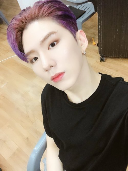 thursday:Kihyun twitter update 190424photo credit:  OfficialMonstaX