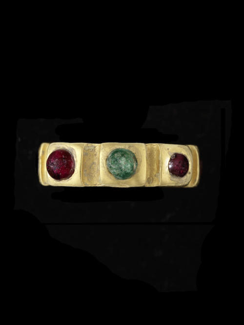 3rd-4th centuries CE gold Roman ring with garnets and emeralds. From Bonhams auction house.