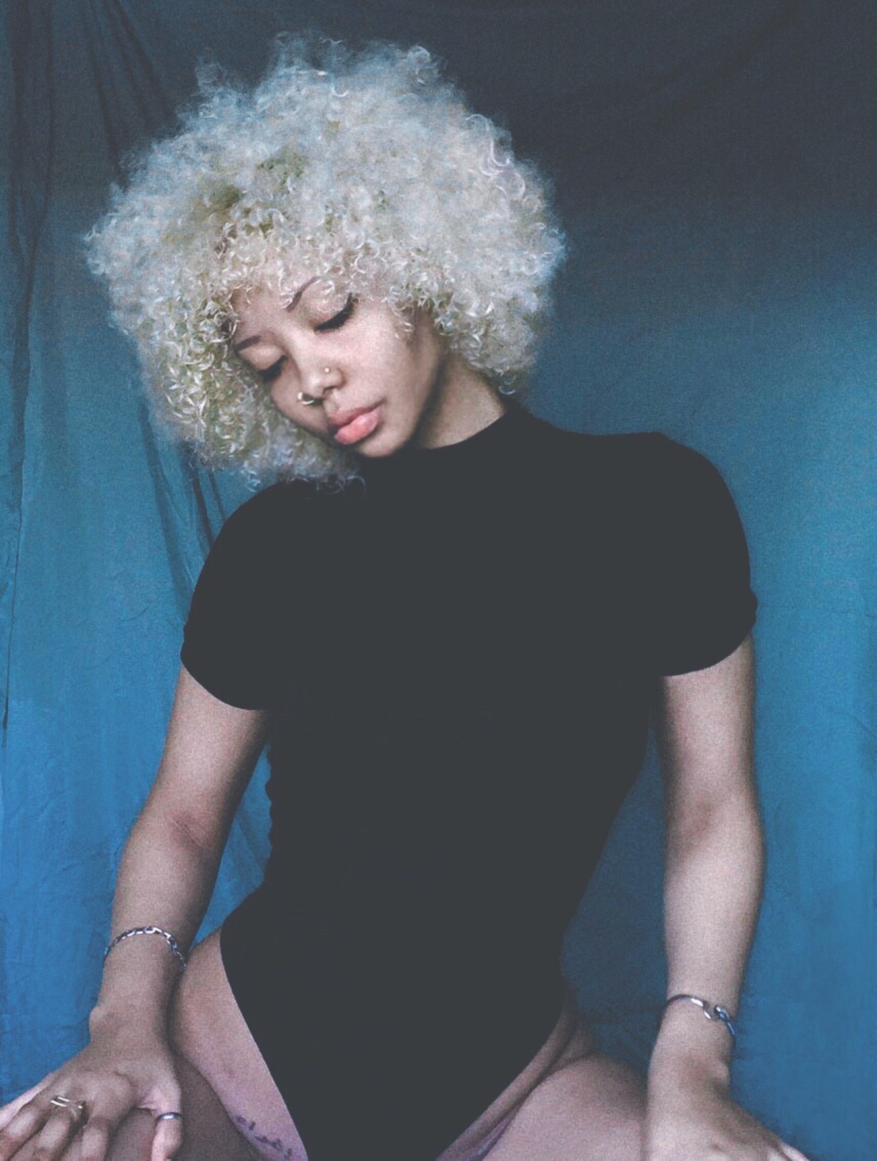 fr0fection:  I can’t help but think I’m wasting time here… holding all my thoughts
