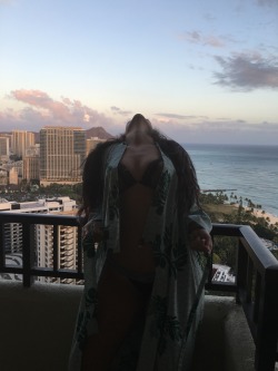 n4ughty-y:  Yay for bathrobes and views from