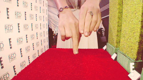 tayloralisonswft:Taylor Swift on the manicam…