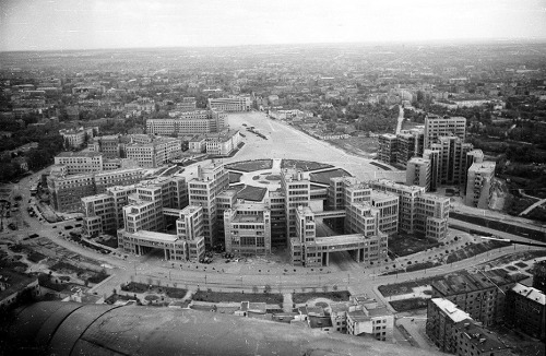 Derzhprom or Gosprom, Kharkiv, Samuel Krávets/Sergei Serafimov/Mark Felger Kharkov, 1925-28 V