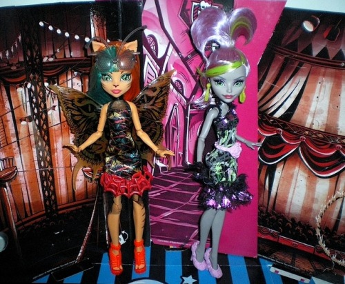 “Garden Ghouls” Toralei Stripe (+ accessories).“Welcome to Monsterhigh” Moan