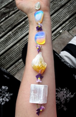 kikimakeup:  Very vibrant Opalite’s,CirtineA