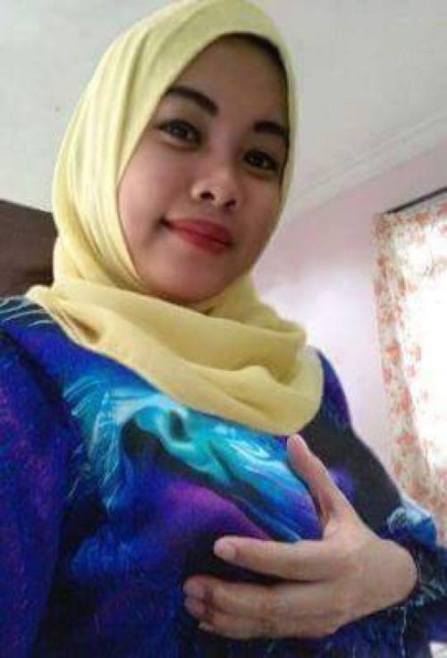 abakar974: Waduh… Mana nak cari mak cik nih… Milf