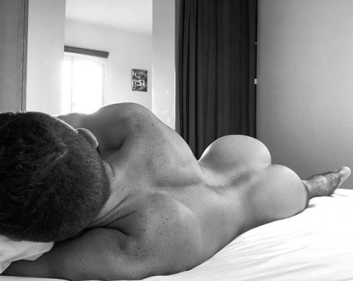 Male Feet, Legs & Butts