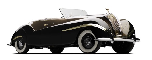 dieselpunkflimflam:1939/47 Rolls-Royce Phantom III “Vutotal” Cabriolet, by Labourdette In the late 1920s and throughout the 1930s, luxury automobile manufacturers became embroiled in a multi-cylinder engine war. Twelve and sixteen cylinders started