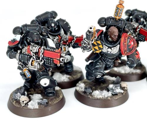 Black Templars Intercessors, fun little kitbash of Primaris Crusader and Assault Intercessor bits. T