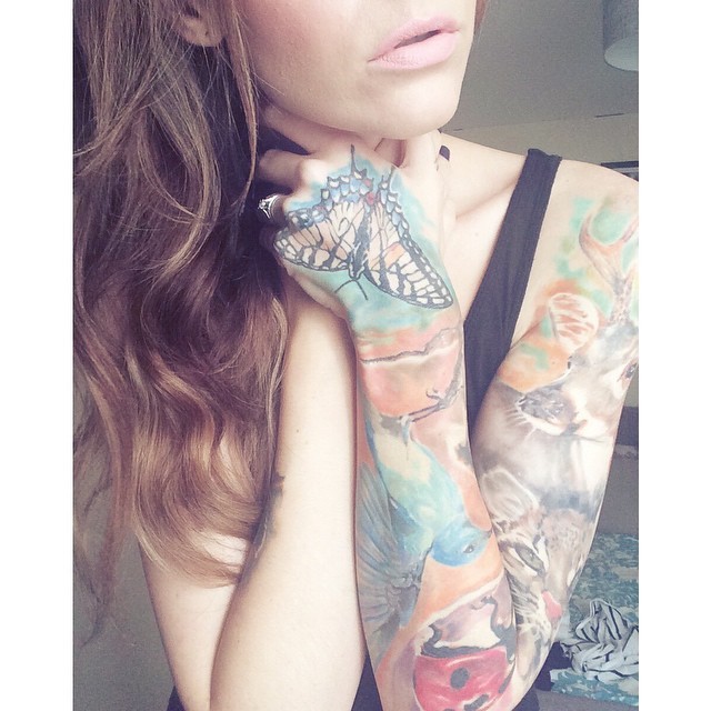 sianyoooo:  ✨💕💖Days off💖💕✨ all tattoos by @radurusu #babe #tattoos