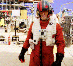 isaacoscar:Oscar Isaac behind the scenes of Star Wars: The Force AwakensQ: Any embarrassing moments 