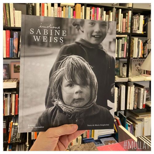 ♥️ Émotions Sabine Weiss (texte de Marie Desplechin) éd. @lamartiniere.arts #sabineweiss #photograph
