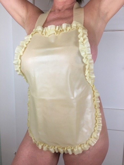 Sexy latex aprons for dirty games