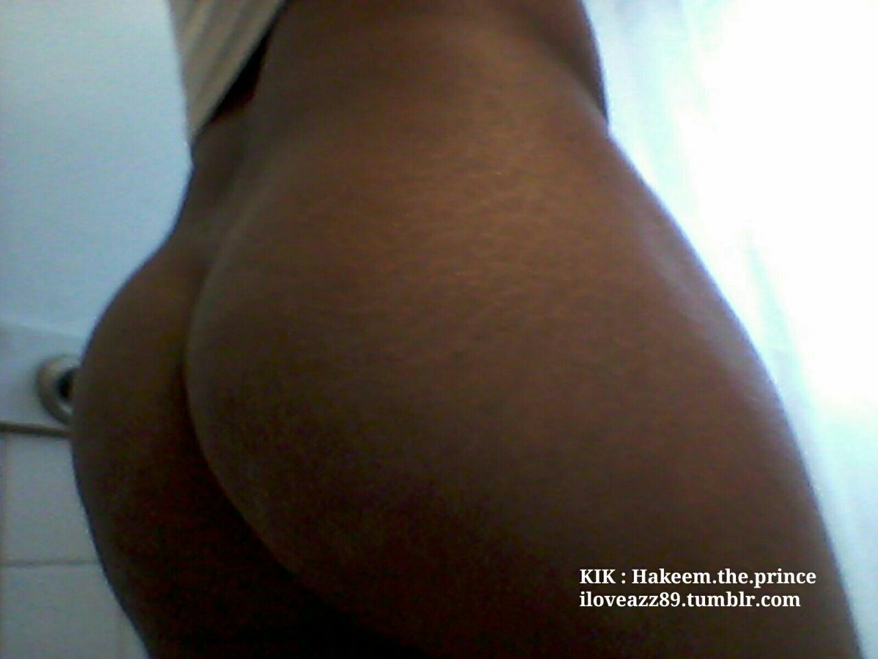 iloveazz89:   Submission  Tumblr : @freak-shit      KIK : Hakeem.the.prince  iloveazz89.tumblr.com