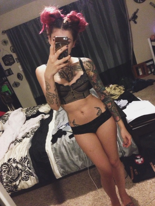 tristyntothesea: hammyblammy: dat bra Right? I’m sad when I take it off.