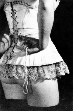 vintagegal:  Grete Stern and Ellen Auerbach - The Corset, Berlin 1929 