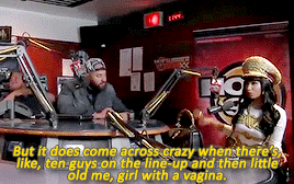 radicalrascality:  futuremrsknow-it-all:  chezzabelles:Nicki Minaj shoots down radio