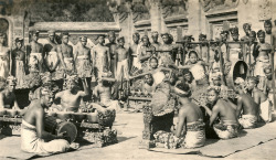 ”Balinese dance performance”, via Collectie P.F. Valois  