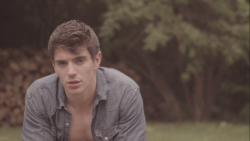 summerdiary:  gayasburyguide: Happy Birthday Gay America! Country Music Newcomer Steve Grand Comes Out &amp; Releases “All American Boy&quot; BILLY MECCA  &ldquo;Be my All American Boy tonight Where everyday’s the 4th of July&rdquo; Country music