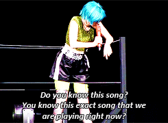 paramore-edits-blog:  Hayley looking for